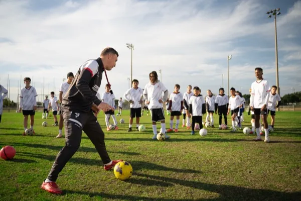 Joner Football training camp action photo 2