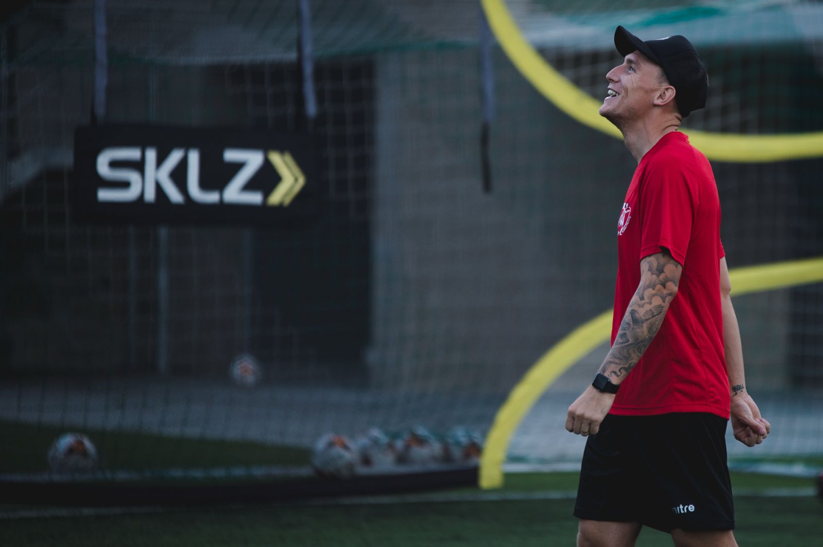 Lee Jones coaching on the pitch