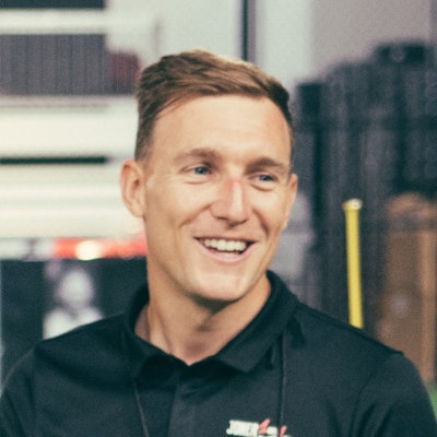 Portrait photo of Lee Jones